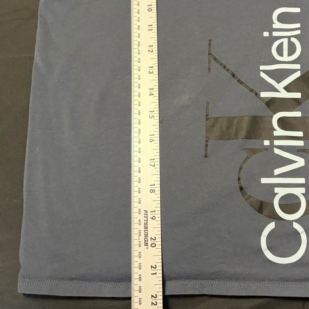 Calvin Klein Jeans Boys M 10-12 Gray Vertical CK Logo Graphic T Shirt Cotton